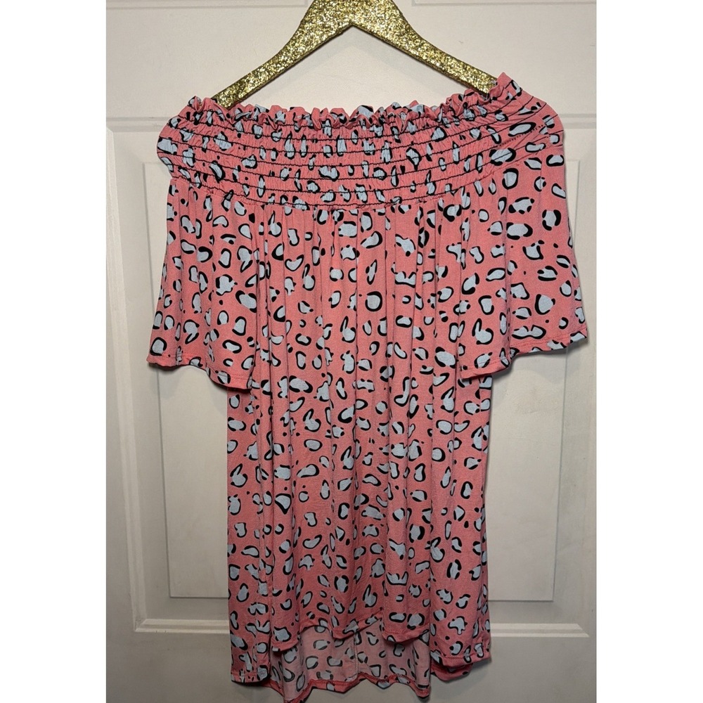 Heimish Pink Leopard Print Off Shoulder‎  Top Size Small NWT